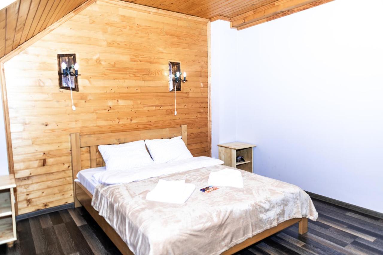 Wood House Hotell Pilipets Exteriör bild