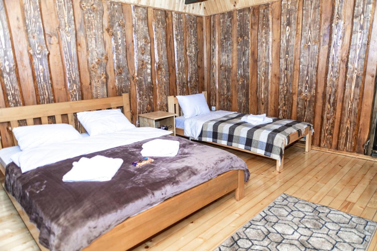 Wood House Hotell Pilipets Exteriör bild