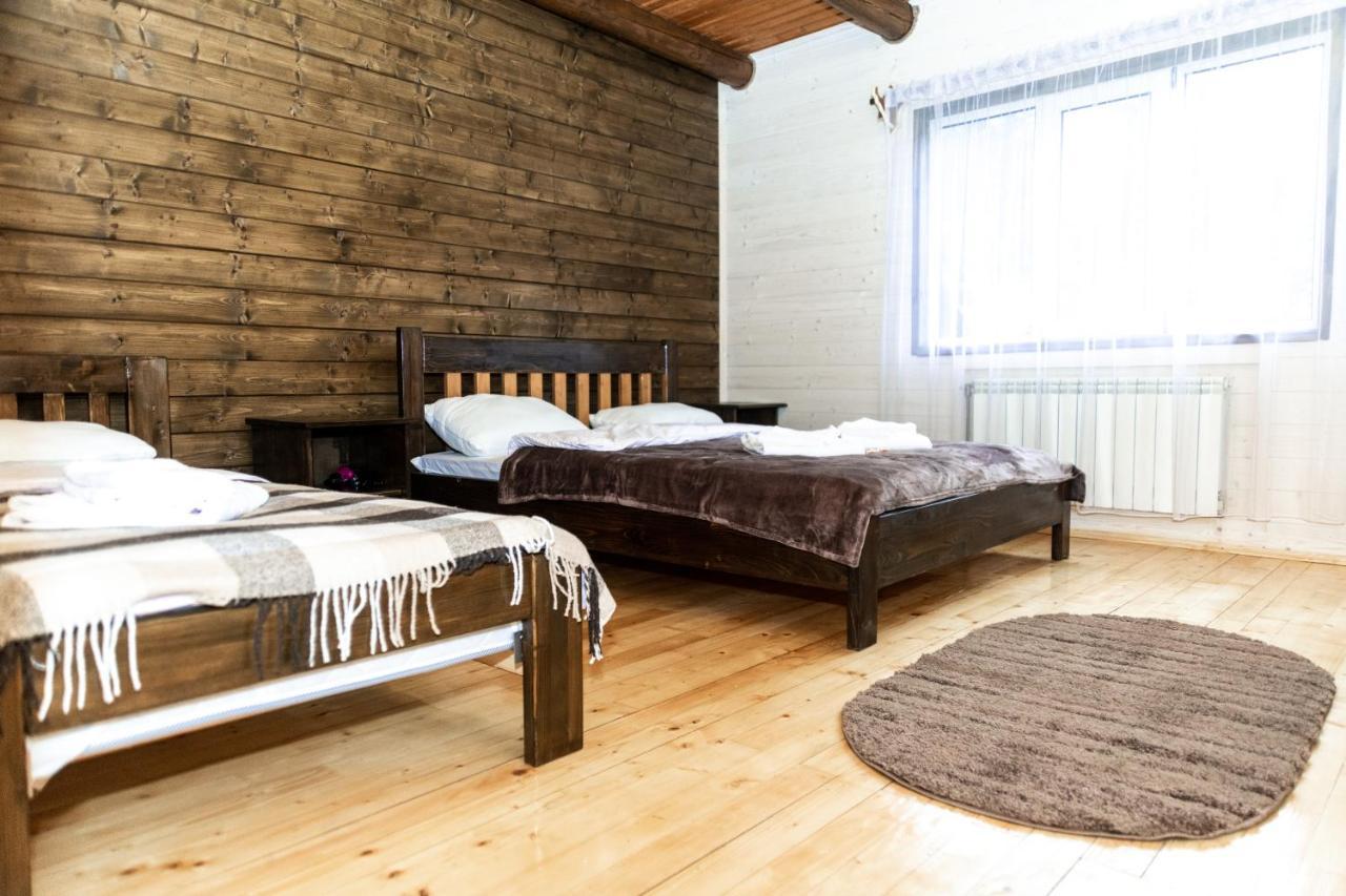 Wood House Hotell Pilipets Exteriör bild