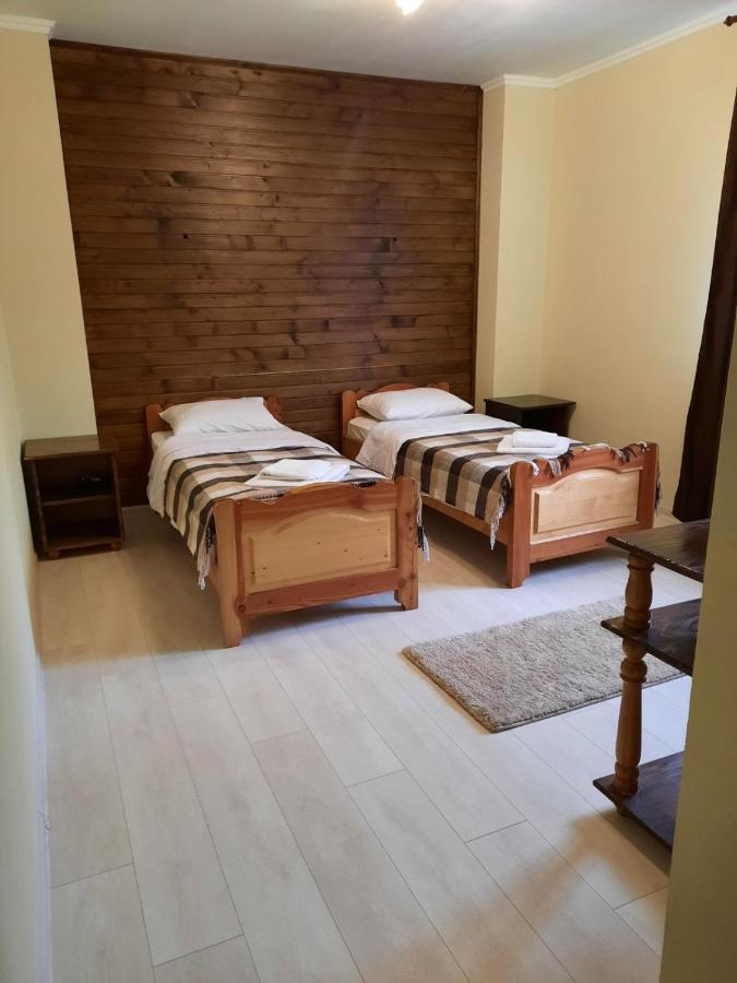 Wood House Hotell Pilipets Exteriör bild